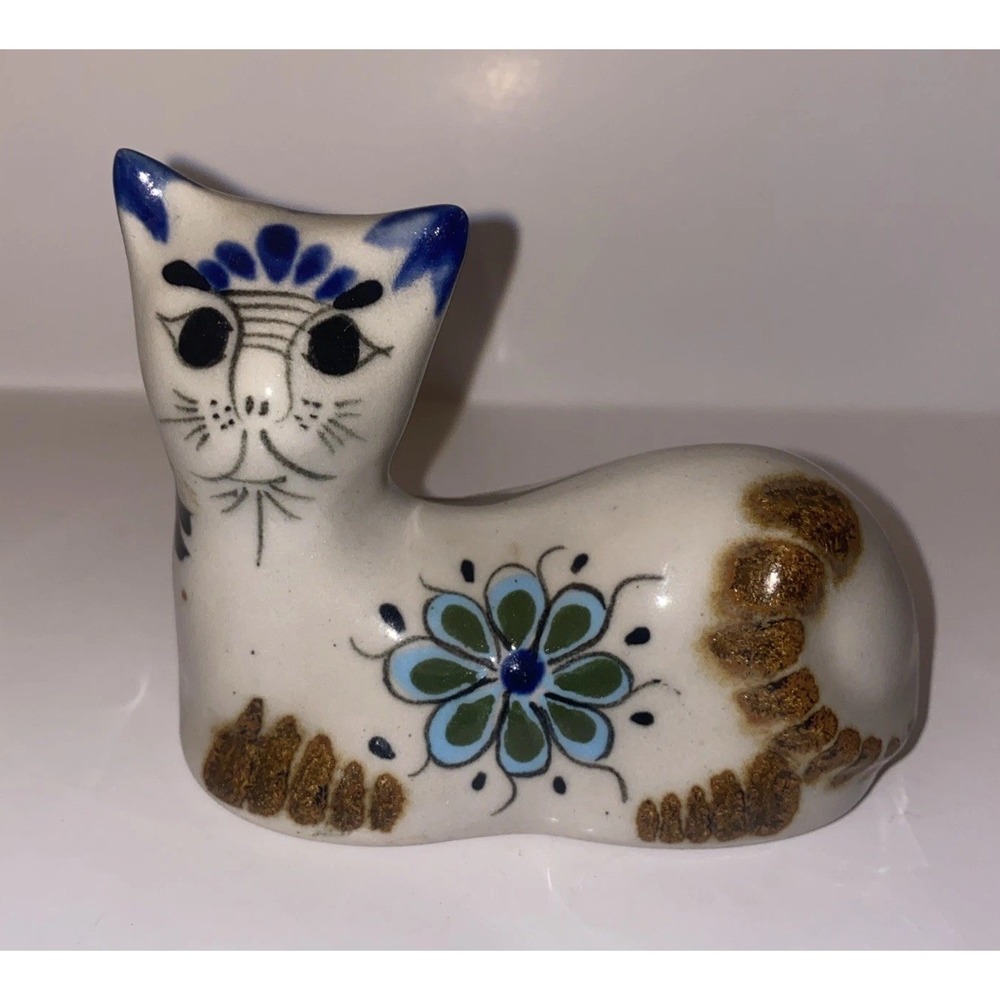 Mexican  Clay Cat Tonala Jalisco Region Hand Painted